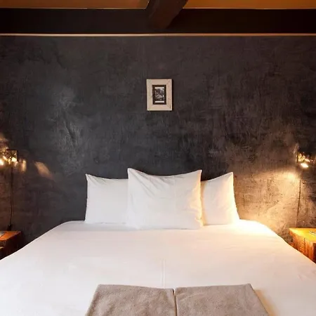 Bed & Breakfast Le Coup De Coeur Brussels