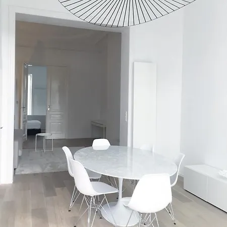 Apartment White 2 *