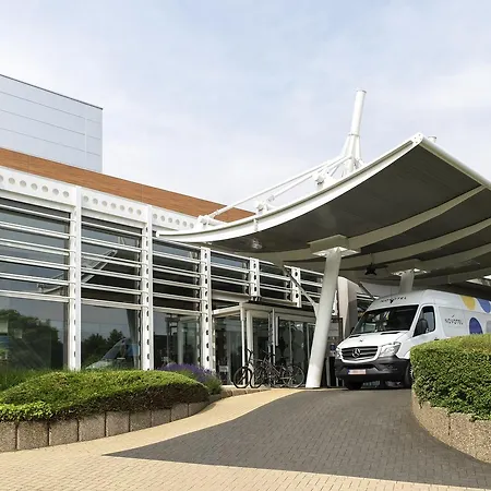 מלון Novotel Brussels Airport דיגם