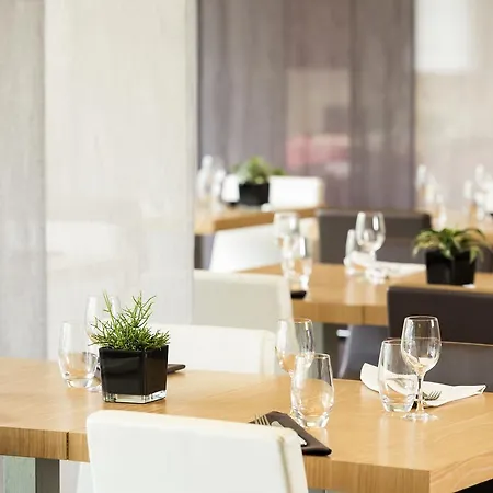 Novotel Brussels Airport דיגם
