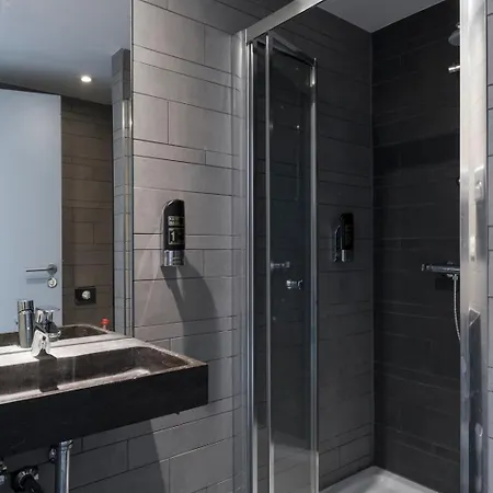 Hostel Brxxl 5 Centre *