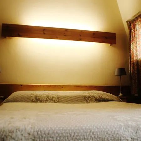 La Vieille Lanterne Hotel *