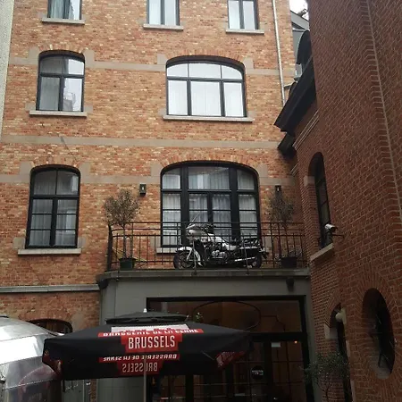 Vintage Hotel 3*