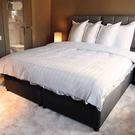 The Neufchatel Hotell Saint-Gilles