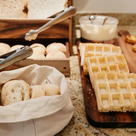 Catalonia Grand Place 4*