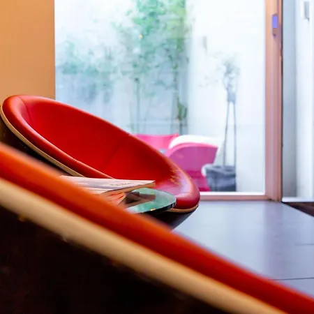 Ξενοδοχείο Theater 2*