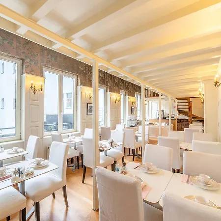 ラ レジャンドゥ 3*