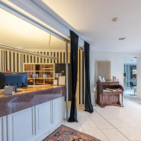 ホテル ラ レジャンドゥ