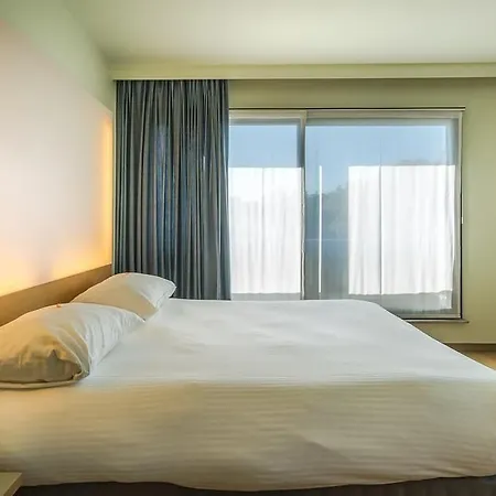 322 Lambermont Hotel