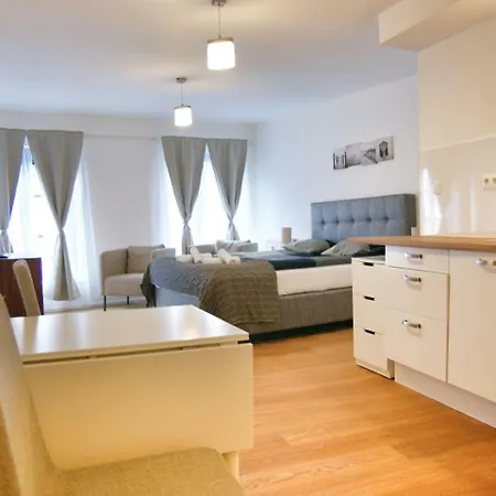 Laeken Residence.3 *