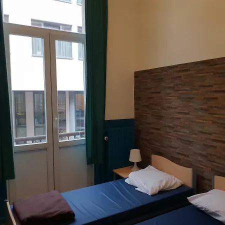 Gogh Youth Centre Hostal Bruselas