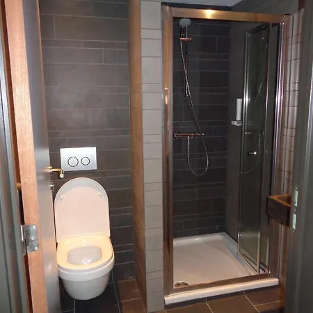 Brxxl 5 Centre אכסניה