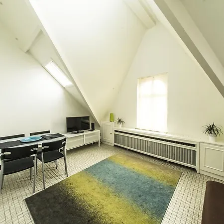 Aparthotel Rentbynight 3*