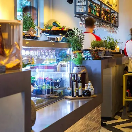 Hotel Radisson Red 4*