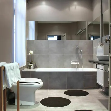 Be&be Louise Hotel 4*