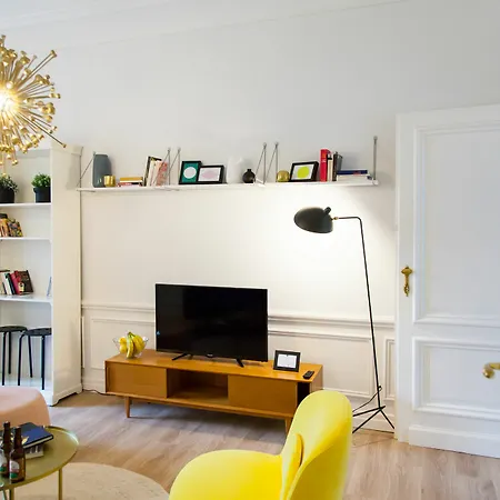 Daire Sweet Apartments- Avenue Louise Brüksel