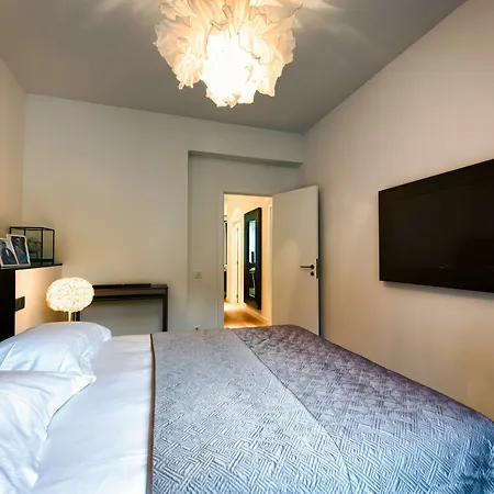Apart Otel Charles - Grand Place