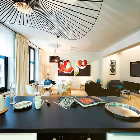 Charles - Grand Place 4* Brussel