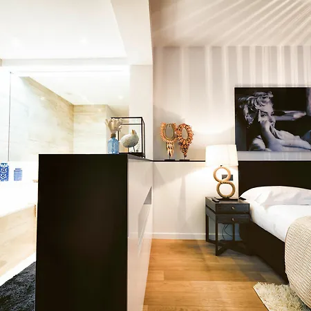 Charles - Grand Place 4* Brusel