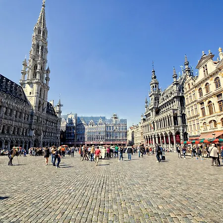 Charles - Grand Place