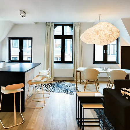 Charles - Grand Place Aparthotel