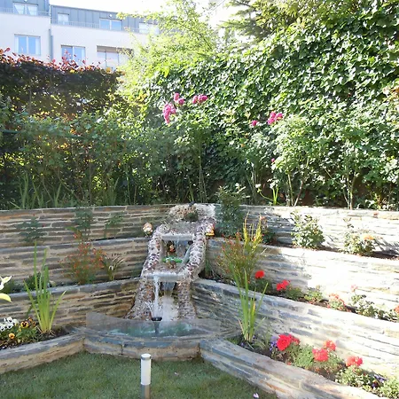 & Housingbrussels * Брюссель