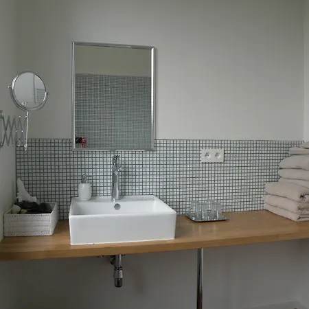 Living In Brusel, Urban Bruselas