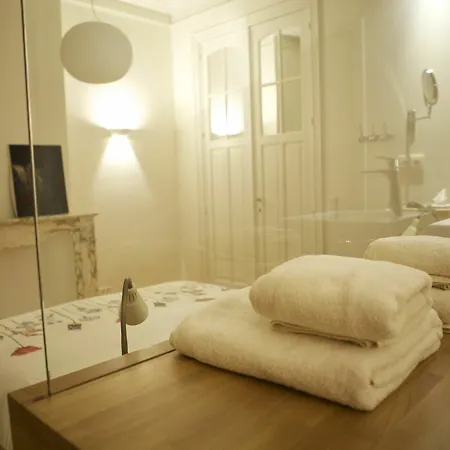 Living In Brusel, Urban Bed and breakfast 5*