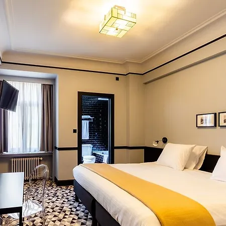 Le Chatelain Hotel