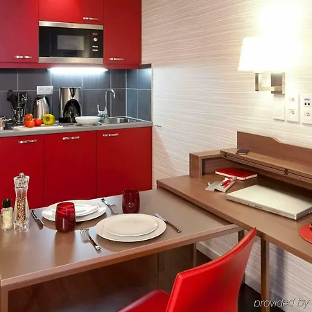 Aparthotel Adagio Grand Place 3*