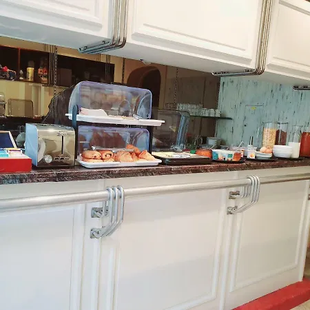 فندق Queen Mary 3*