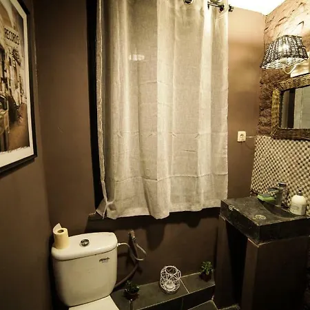 Гостевой дом Maison Sablon 4 Chambres *