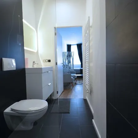 N°9 Boutique Samedi 16 Appartement