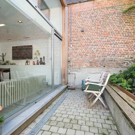 1bd With Garden Brugmann Area Apartamento