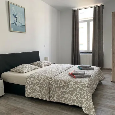 Modern Second Floor * ブリュッセル