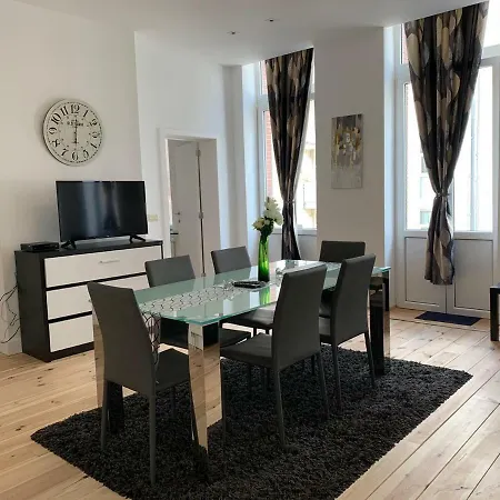 Modern First Floor * Brüsszel