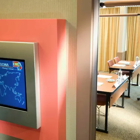 Novotel Brussels Airport מלון 3*