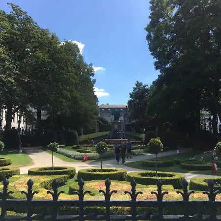 Historical Grand-place Апартаменты Брюссель