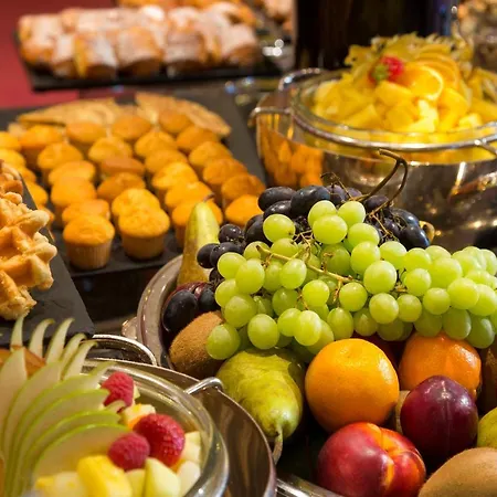 Warwick Grand-place Отель