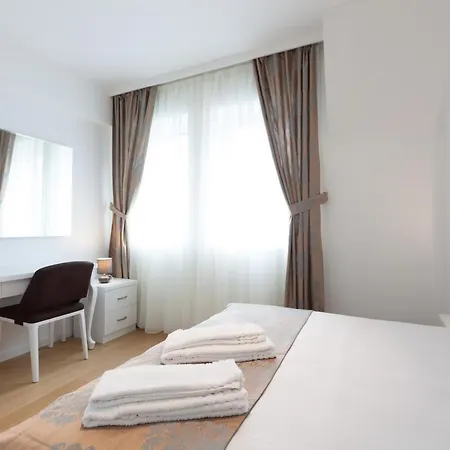 Ay Flat Apartamento *