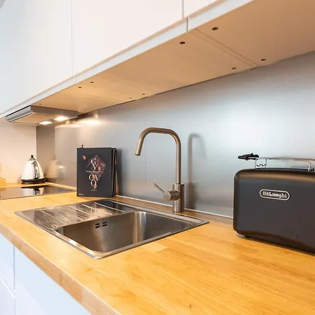 Newton Boutique Residences - Eu Area 4*