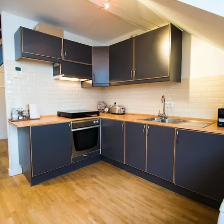 Charming Triplex Near Avenue Louise