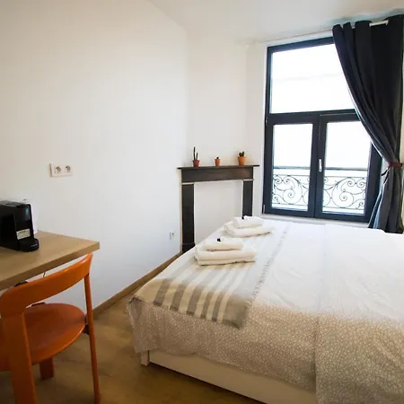 Charming Triplex Near Avenue Louise * Brussel