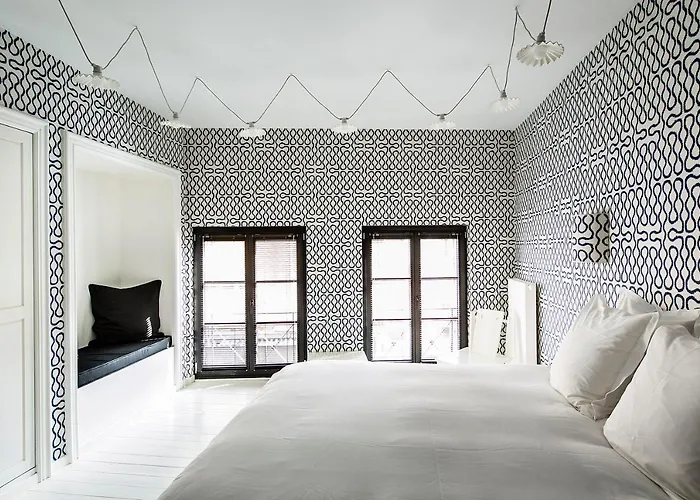 招待所 La Maison Haute 4*