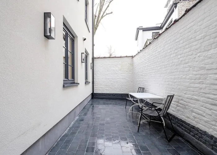 Fabulous In Chatelain Area Brussel