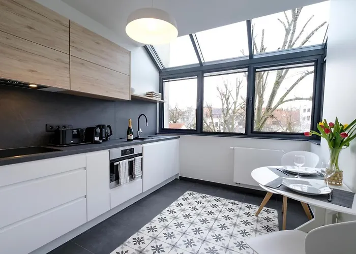 Fabulous In Chatelain Area * Brussel