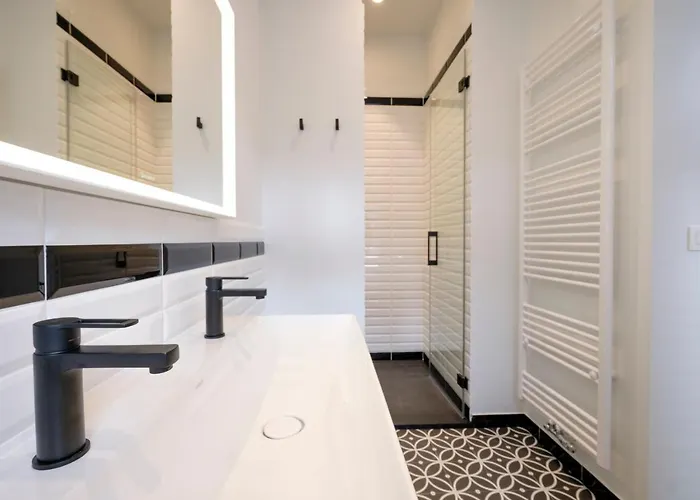 Fabulous In Chatelain Area *