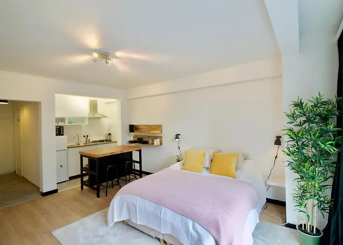 Splendid & Cosy Studio - Perfect Location 'stephanie-louise Area' Bruxelles