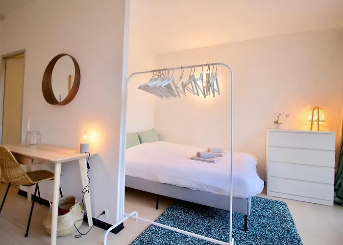 Apartamento Amazing & Cosy Perfect Location 'stephanie-louise Area'