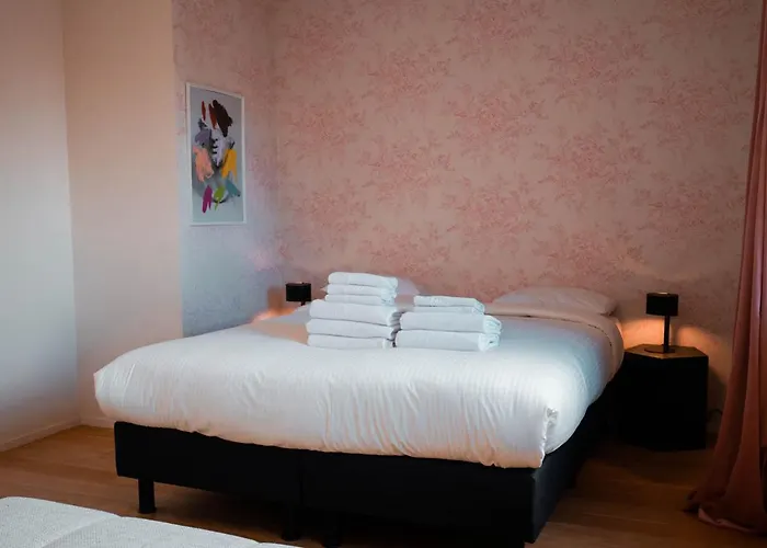 Otel Smartflats Design - L42 *